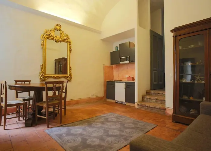 Two Rooms Apartment In Palazzo Malaspina