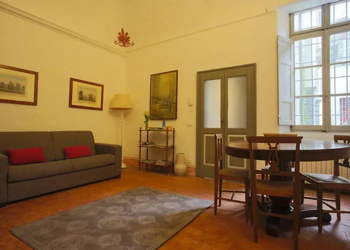 Two Rooms Apartment In Palazzo Malaspina