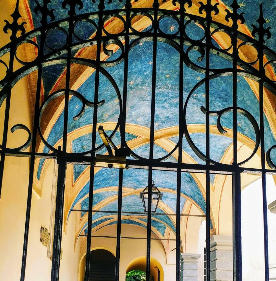 Two In Palazzo Malaspina Apartment